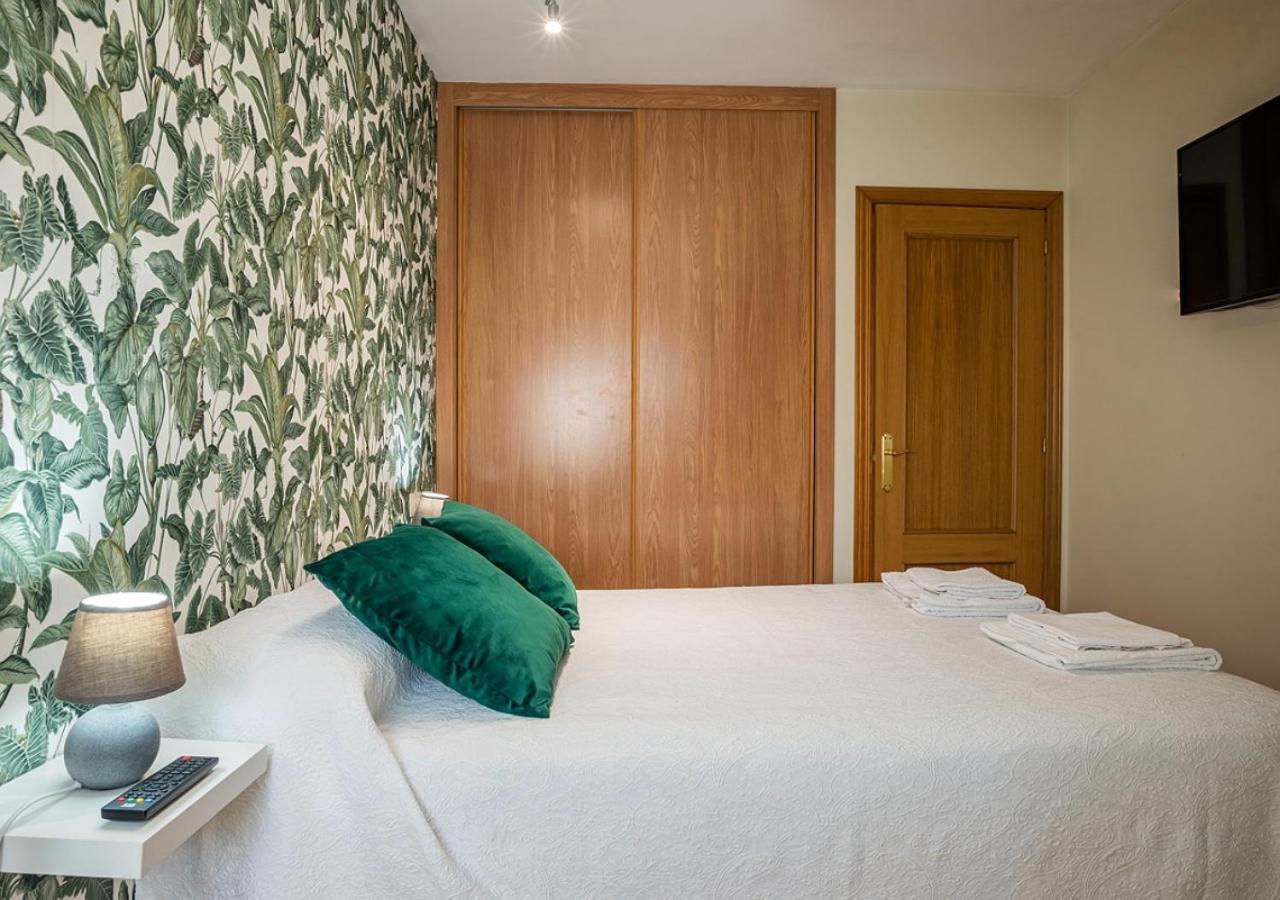 Apartamento Irene Centrico Con Wifi Y Parking Coche Tamano Medio Cangas De Onis Bagian luar foto