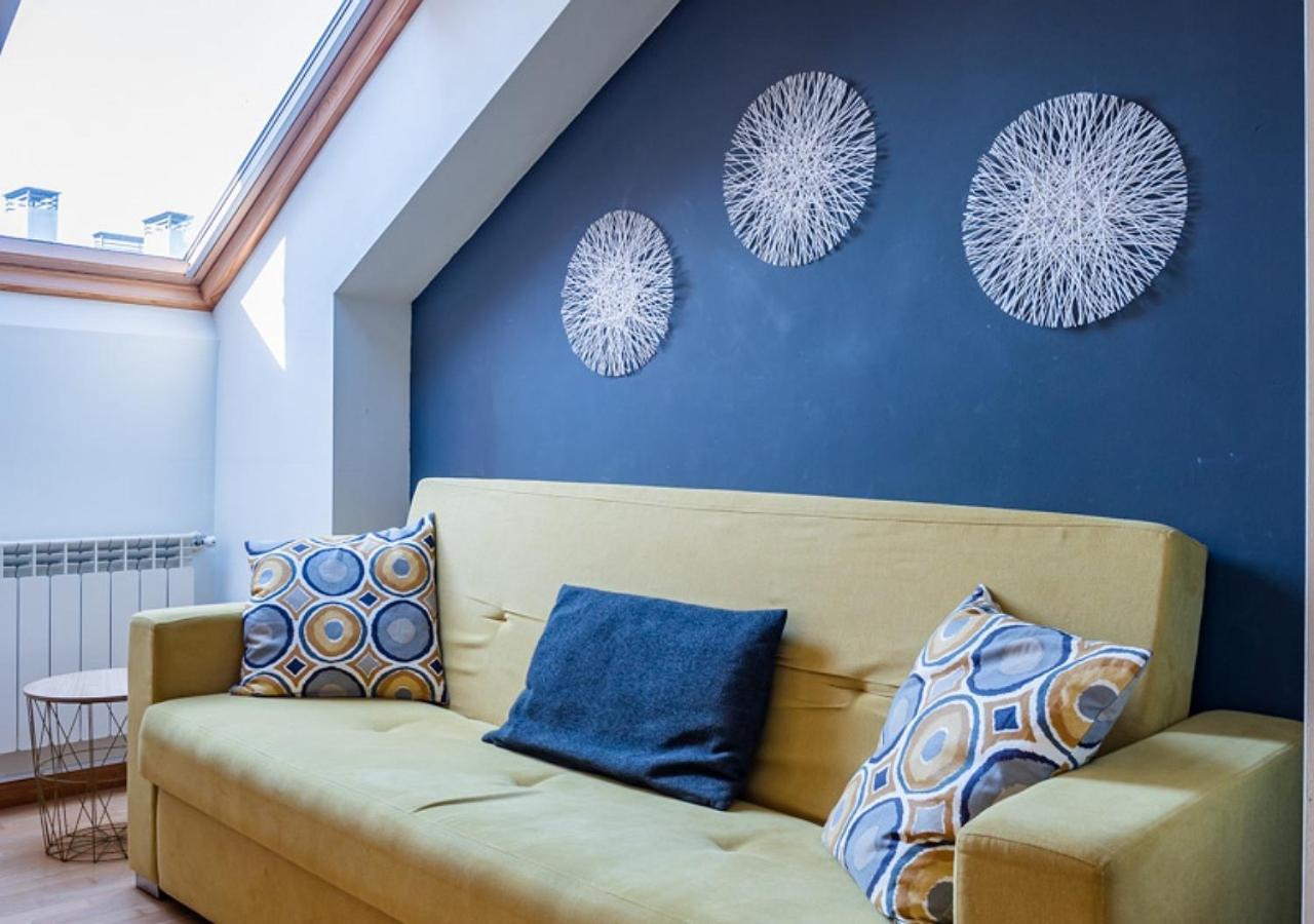 Apartamento Irene Centrico Con Wifi Y Parking Coche Tamano Medio Cangas De Onis Bagian luar foto