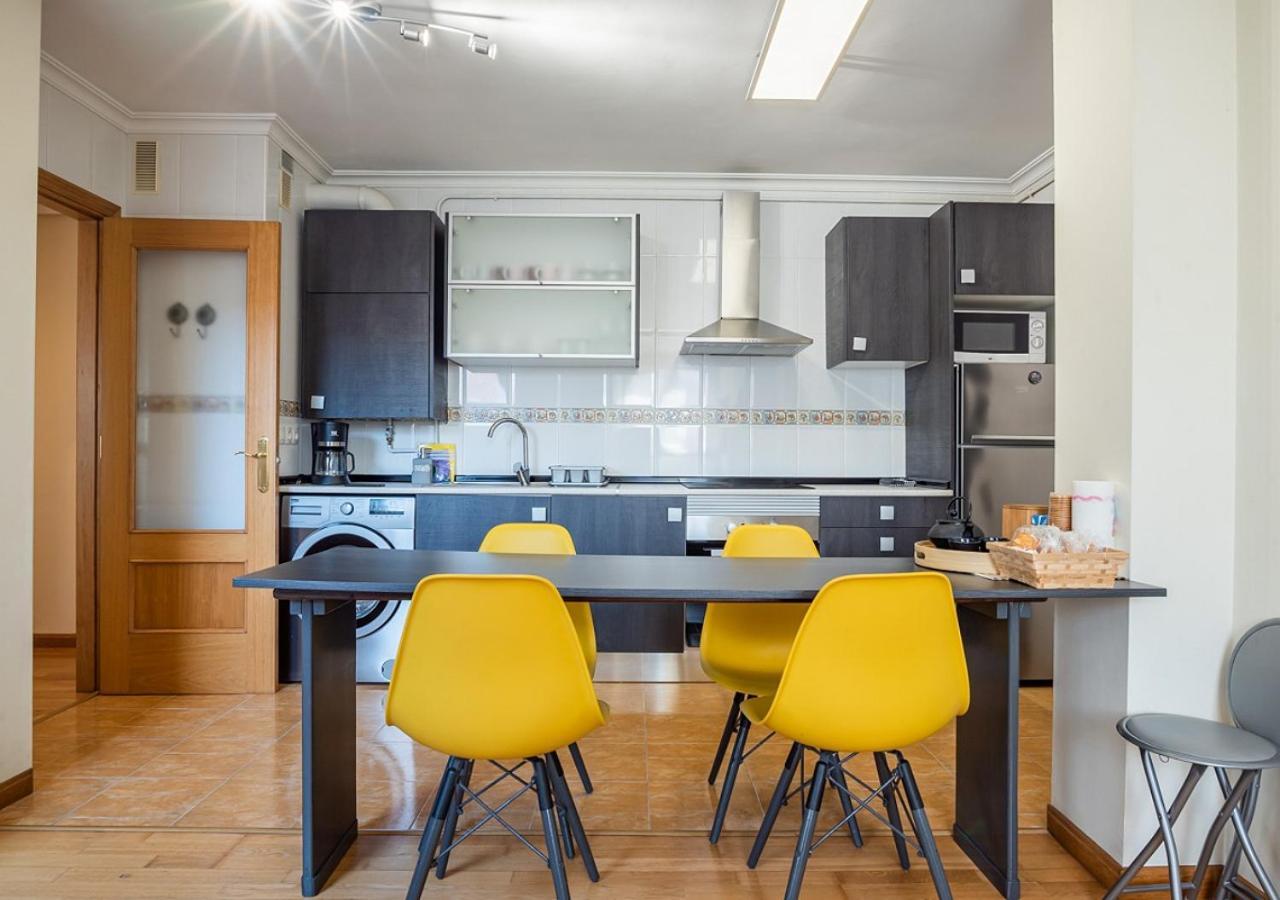 Apartamento Irene Centrico Con Wifi Y Parking Coche Tamano Medio Cangas De Onis Bagian luar foto